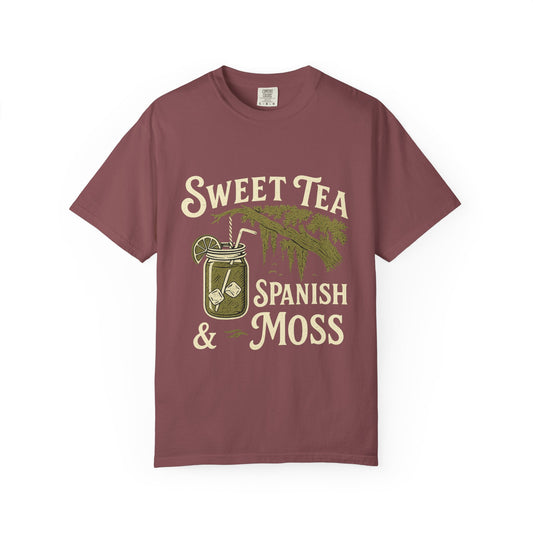 Sweet Tea & Spanish Moss T-Shirt, Vintage Style Tee, Southern Comfort Apparel, Gift for Tea Lovers, Relaxed Fit T-Shirt